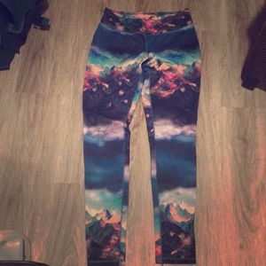 Retro Mountain Leggings